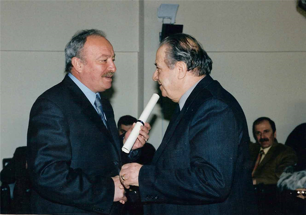NICOLAOS KARANTZAS AWARD CHAMBER OF COMMERCE